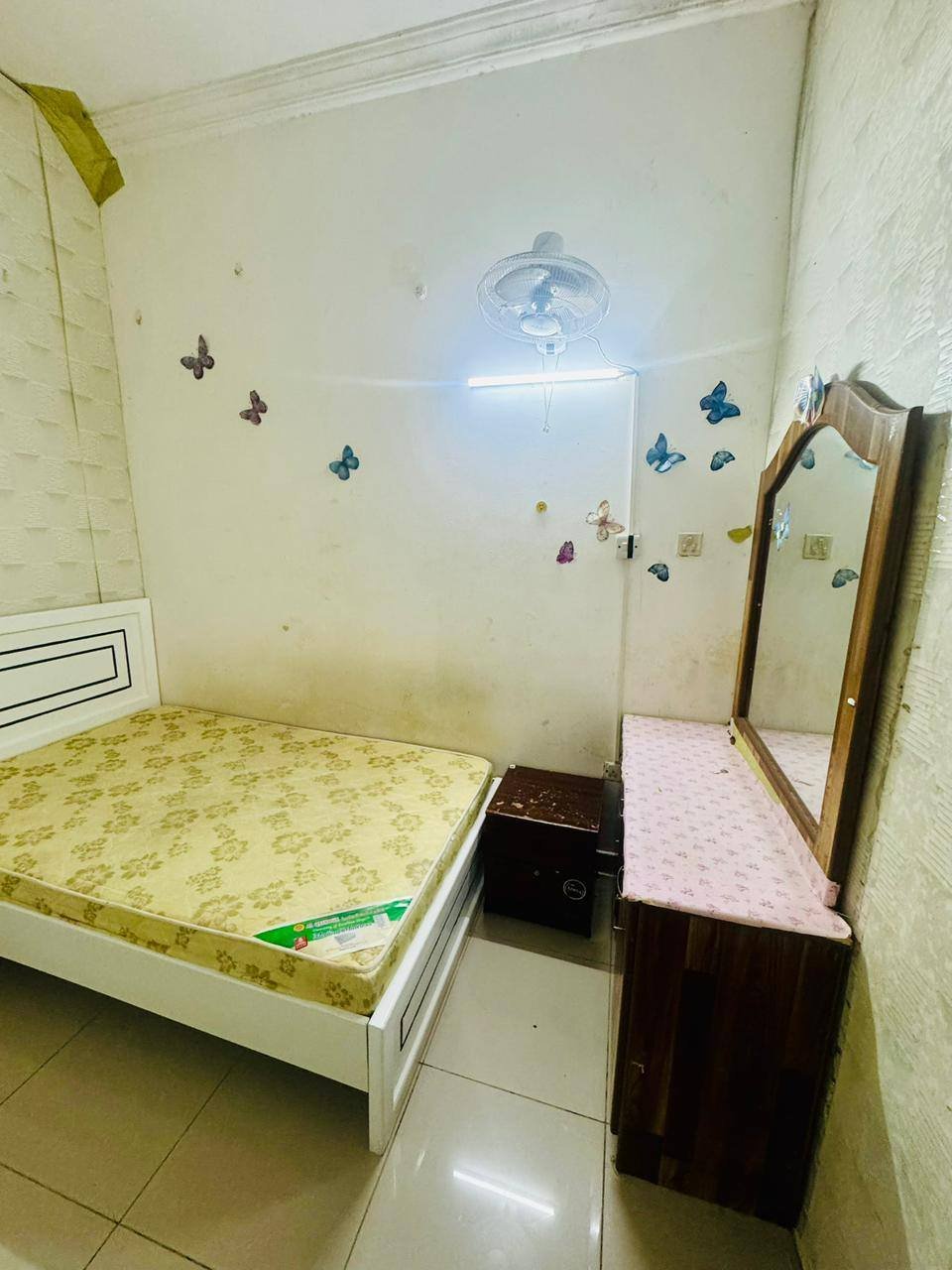 Partitions room available in rashidiya 1 ajman,