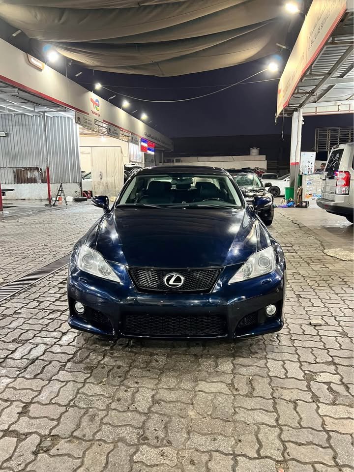 Lexus IS250 2009 korean specs Call/WhatsApp 0526778499